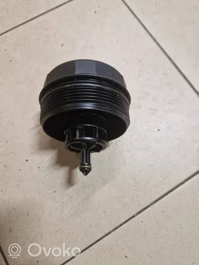 BMW 7 F01 F02 F03 F04 Oil filter cover 