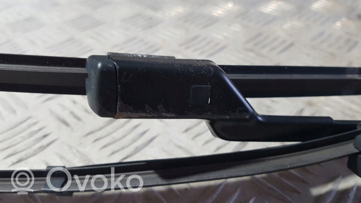 Volkswagen Eos Front wiper blade arm 