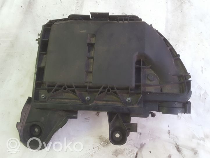 Citroen C3 Picasso Obudowa filtra powietrza 9673061080