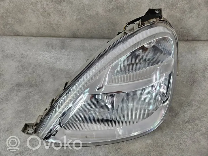 Mercedes-Benz A W168 Lampa przednia A1688201761