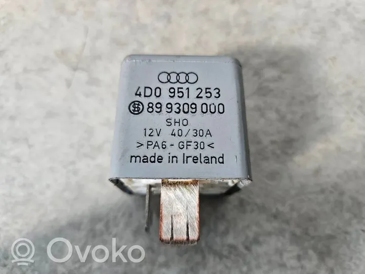 Audi A6 S6 C5 4B Inne przekaźniki 4D0951253