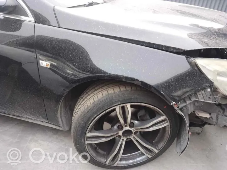 Opel Insignia A Etulokasuojan reuna 