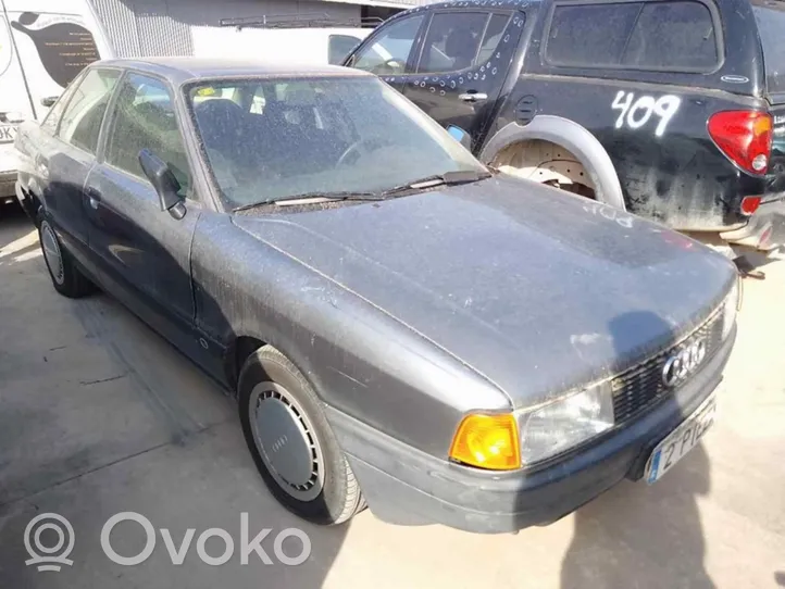 Audi 80 B1 Zacisk hamulcowy przedni 