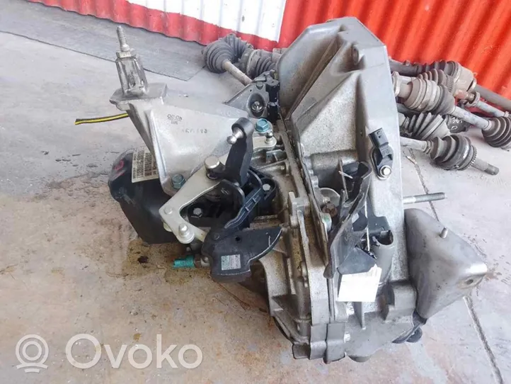 Nissan Note (E12) Manual 5 speed gearbox 320101284R