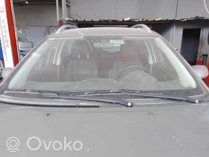 Toyota Corolla Verso AR10 Priekinis stiklas 
