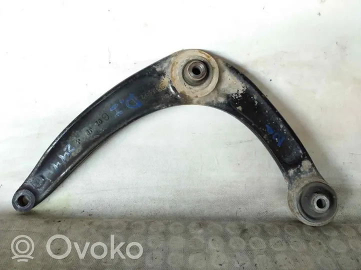 Citroen C4 Grand Picasso Braccio di controllo sospensione anteriore inferiore/braccio oscillante 557452