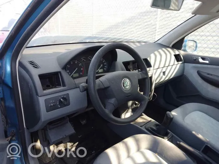 Skoda Fabia Mk1 (6Y) Ramka / Moduł bezpieczników 