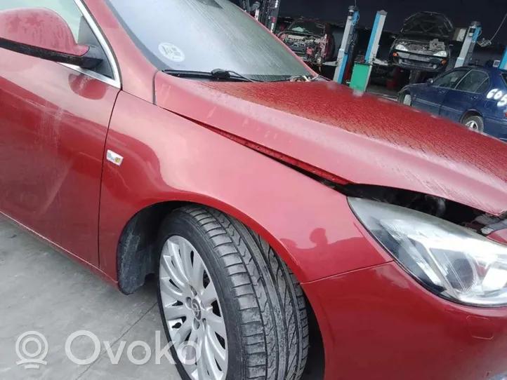 Opel Insignia A Etulokasuojan reuna 