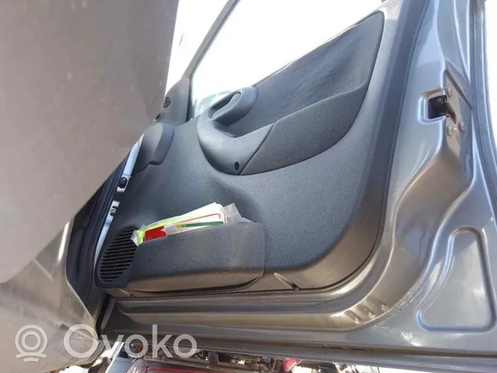 Opel Corsa C Boczki / Poszycie drzwi przednich 