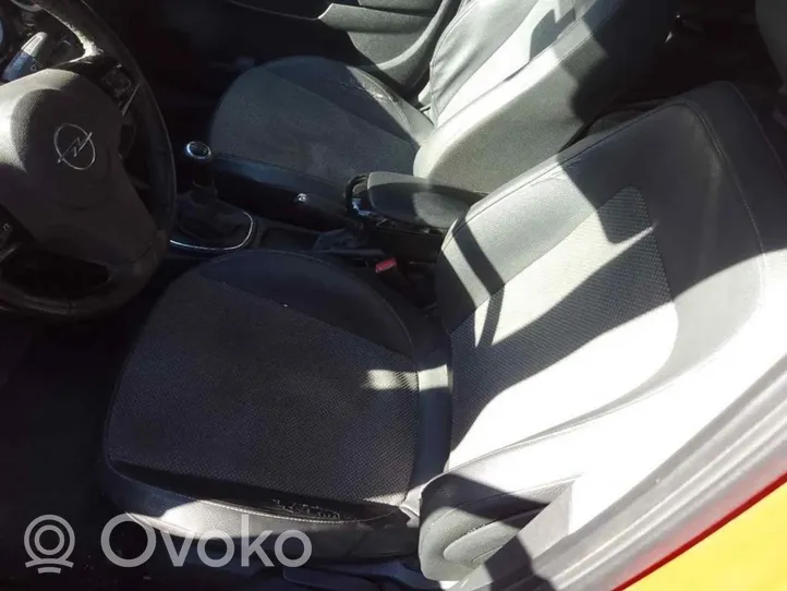 Opel Corsa D Siège conducteur avant 