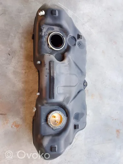 BMW X3 E83 Serbatoio del carburante 6758611