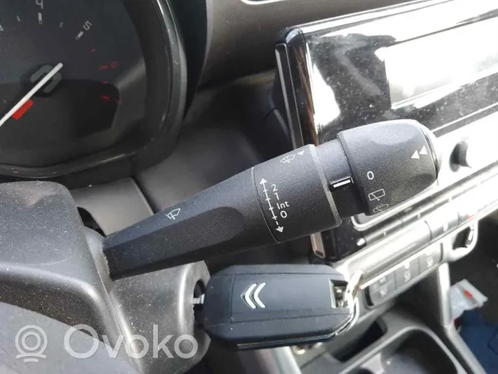 Citroen C3 Manetka / Przełącznik kierunkowskazów wycieraczek 98312572ZD