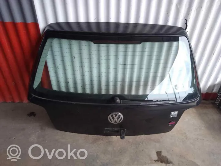 Volkswagen Golf V Tylna klapa bagażnika 