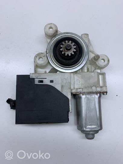 Volvo S40, V40 Moteur de lève-vitre de porte arrière 30710147