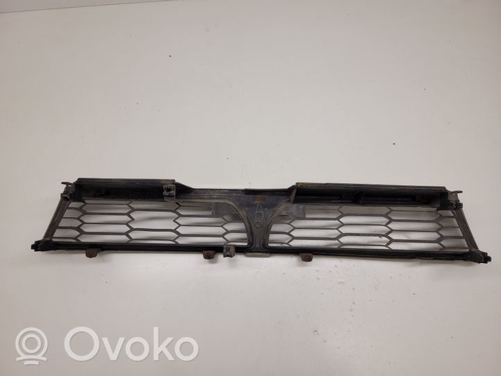 Mitsubishi Galant Grille calandre supérieure de pare-chocs avant MR441120