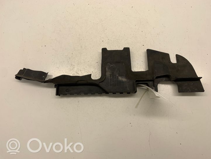 Audi A4 S4 B6 8E 8H Wlot / Kanał powietrza intercoolera 8E0121284B