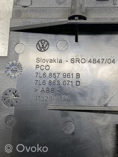 Volkswagen Touareg I Tuhkakuppi (edessä) 7L6857961B