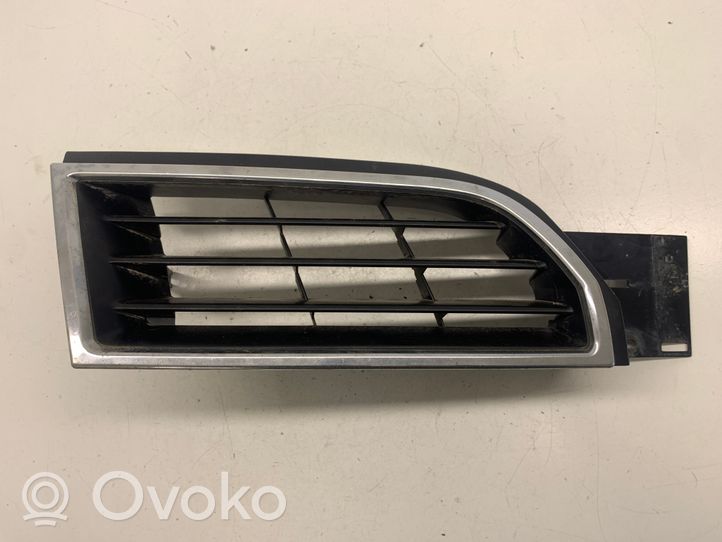 Mitsubishi Carisma Grille inférieure de pare-chocs avant MR914636RH