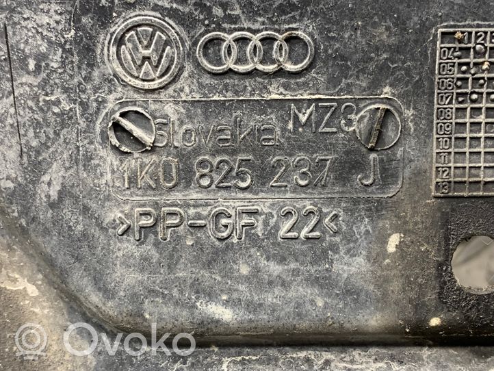 Volkswagen Golf V Osłona dolna silnika 1K0825237J