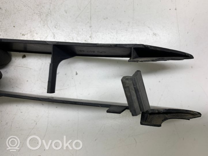 Audi A6 S6 C6 4F Pretmiglas luktura dekoratīvais režģis 4F0807681