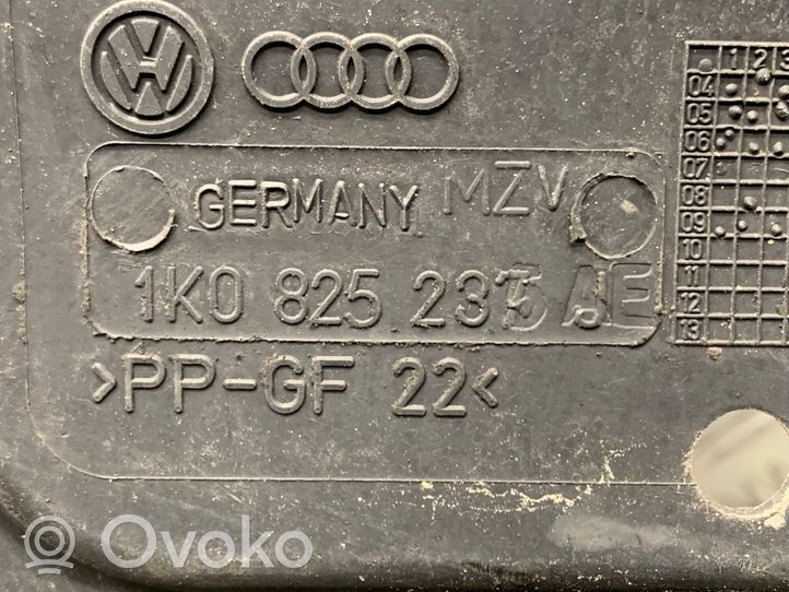 Volkswagen Golf VI Protezione anti spruzzi/sottoscocca del motore 1K0825237AE
