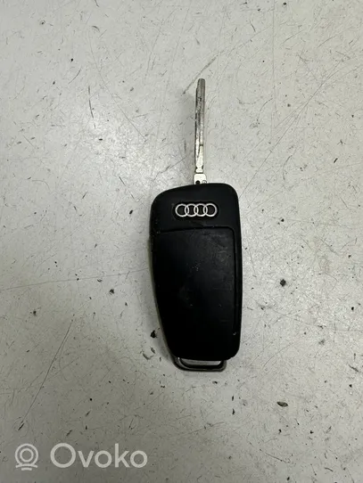 Audi A4 S4 B7 8E 8H Užvedimo raktas (raktelis)/ kortelė 8E0837220E
