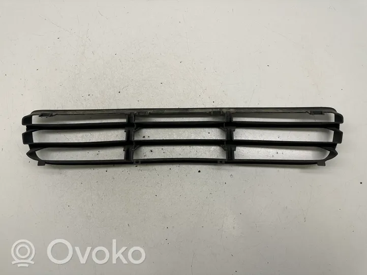 Volkswagen Bora Grille inférieure de pare-chocs avant 1J5853677B