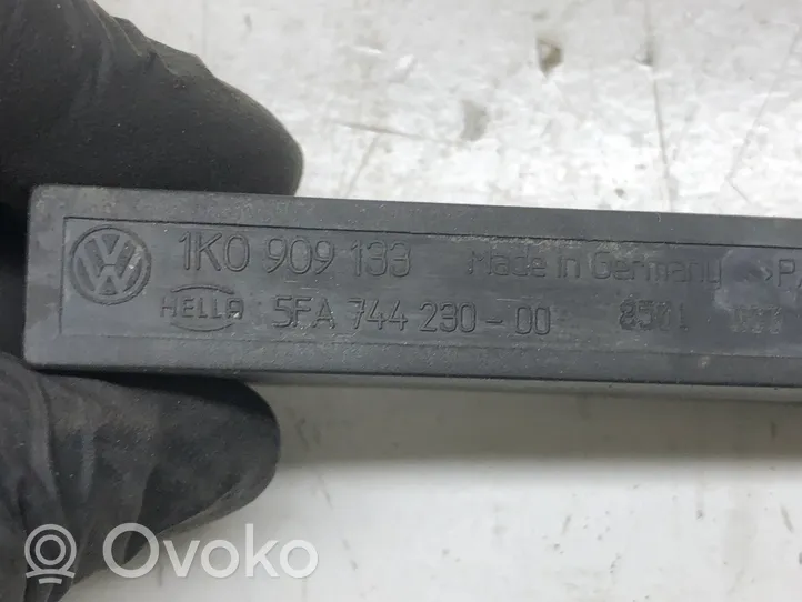 Volkswagen PASSAT B6 Interjero komforto antena 1K0909133