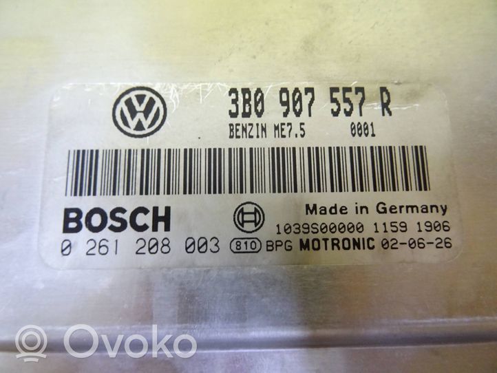 Volkswagen PASSAT B5 Moottorin ohjainlaite/moduuli 3B0907557R