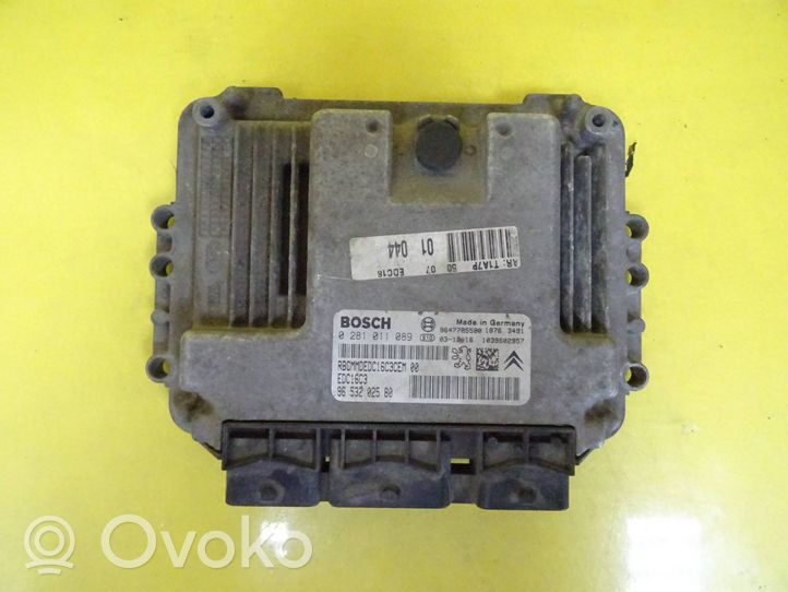 Peugeot 206 Unidad de control/módulo del motor 0281011089