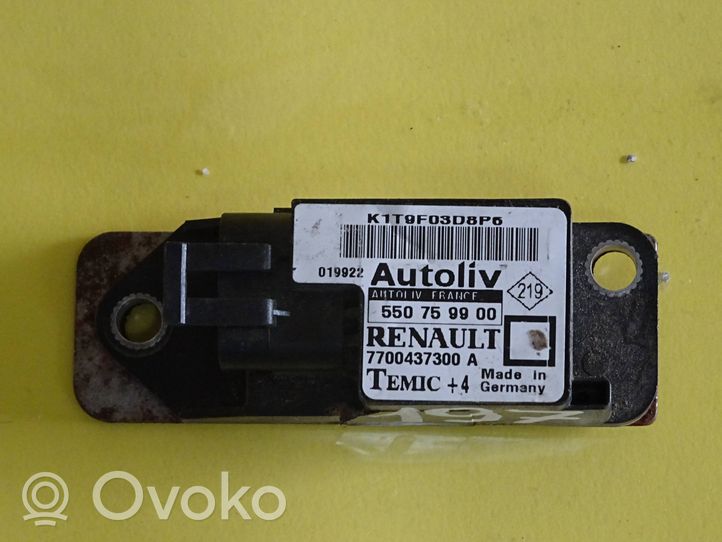 Renault Megane I Czujnik uderzenia Airbag 7700437300A