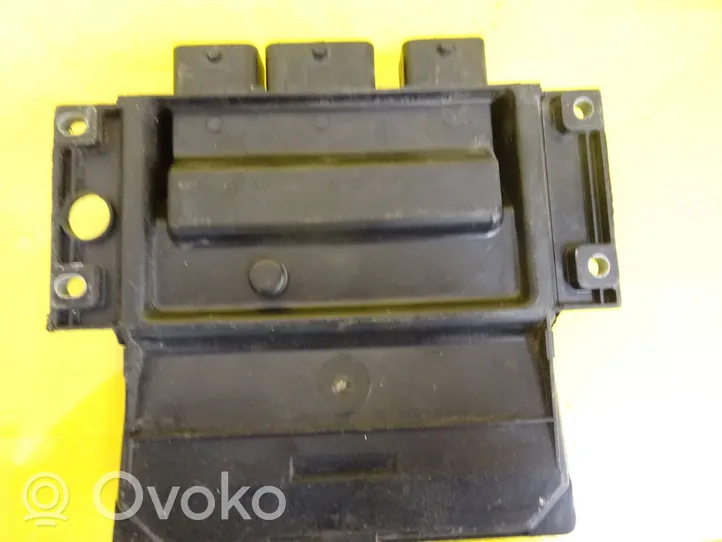 Renault Thalia I Calculateur moteur ECU 8200911568