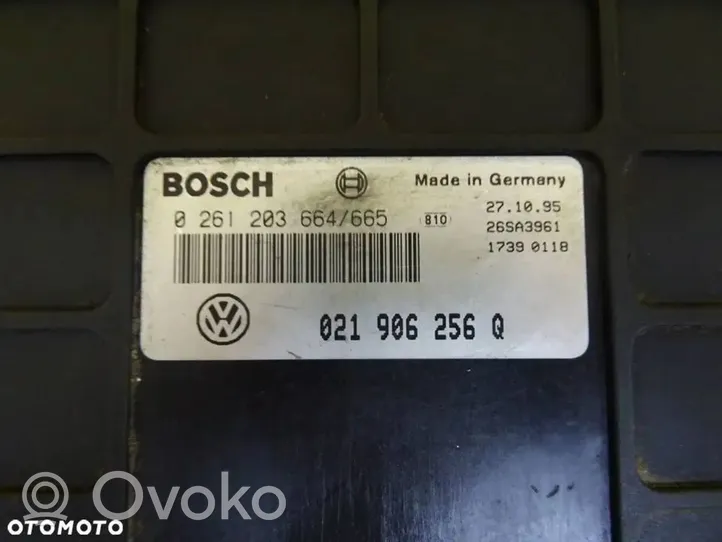 Volkswagen Sharan Calculateur moteur ECU 021906256Q