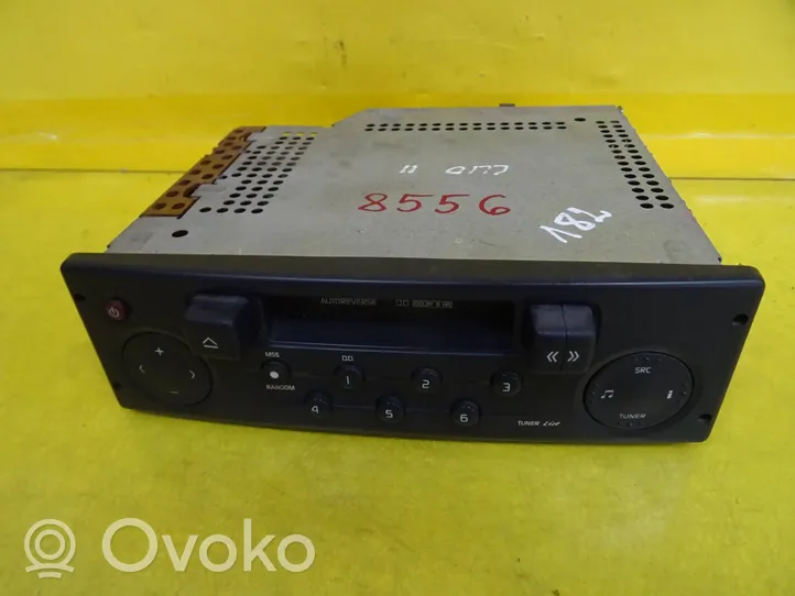 Renault Clio II Radio/CD/DVD/GPS-pääyksikkö 8200029539