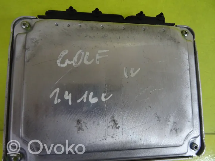 Volkswagen Golf IV Sterownik / Moduł ECU 0261207190