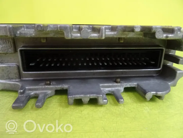 Volkswagen Golf III Sterownik / Moduł ECU 032906030G