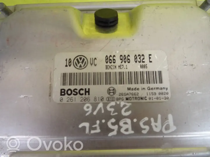 Volkswagen PASSAT B5.5 Moottorin ohjainlaite/moduuli 0261206810