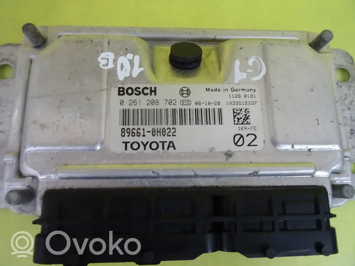 Toyota Aygo AB10 Variklio valdymo blokas 0261208702