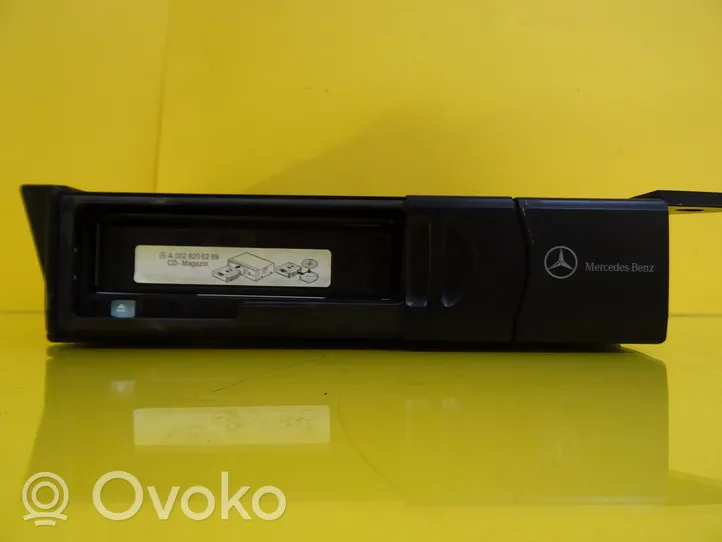 Mercedes-Benz Vaneo W414 Zmieniarka płyt CD/DVD A0028206289