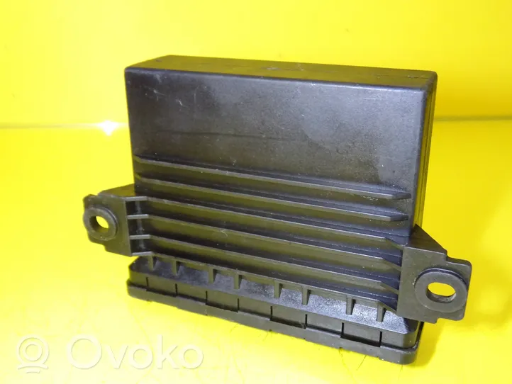 Ford Mondeo Mk III Pysäköintitutkan (PCD) ohjainlaite/moduuli 97BX-13K236-AB