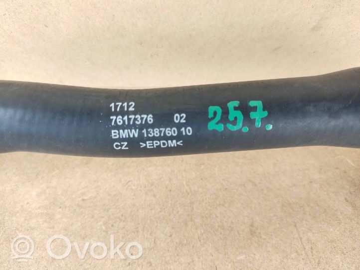 BMW 2 F46 Przewód / Wąż chłodnicy 17127617376