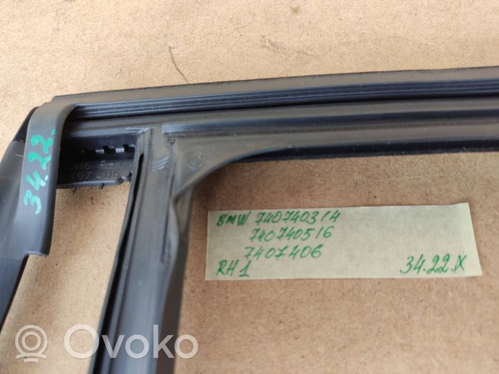 BMW 3 G20 G21 Moulures des vitres de la porte arrière 51357407406