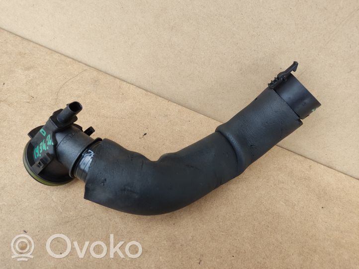 BMW 4 F32 F33 Sfiato/tubo di sfiato/tubo flessibile 7588417