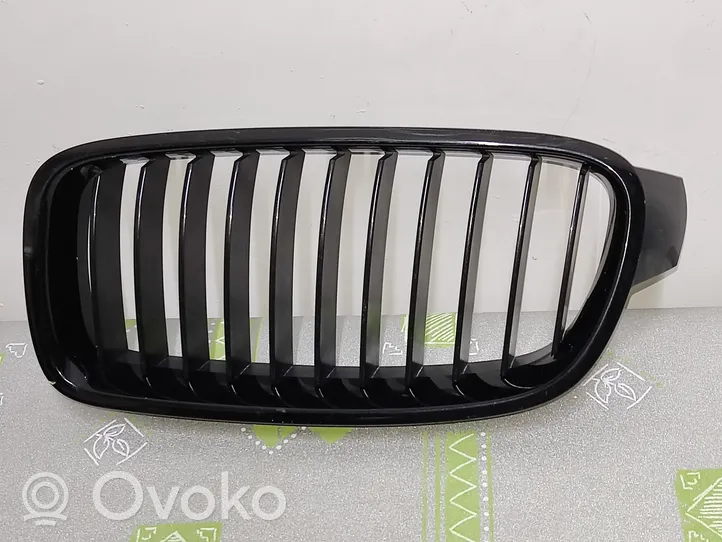 BMW 3 F30 F35 F31 Grille calandre supérieure de pare-chocs avant 7260497