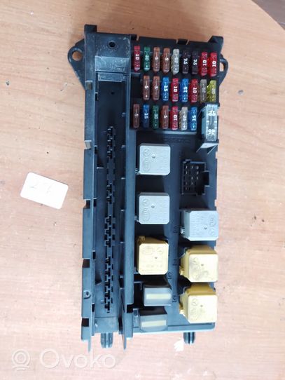 Volkswagen Crafter Fuse module 9065450201