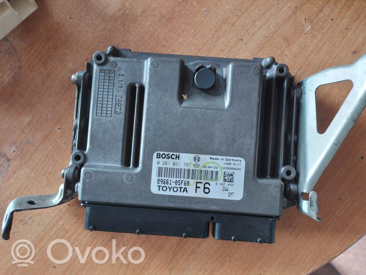 Toyota Avensis T270 Kit calculateur ECU et verrouillage 8966105F60