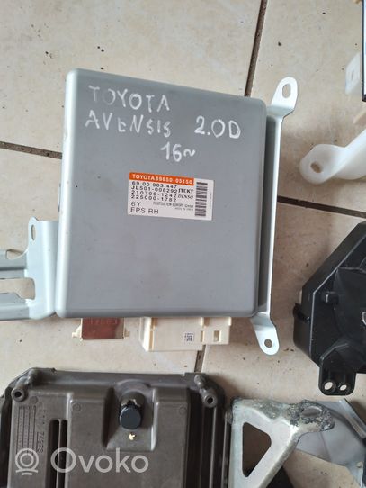 Toyota Avensis T270 Kit centralina motore ECU e serratura 8966105F60