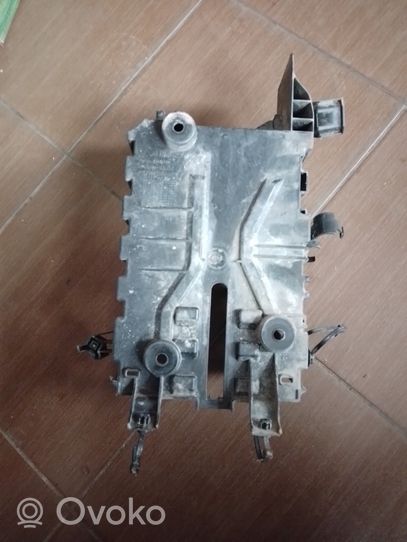 Opel Corsa E Batteriegestell 13498274