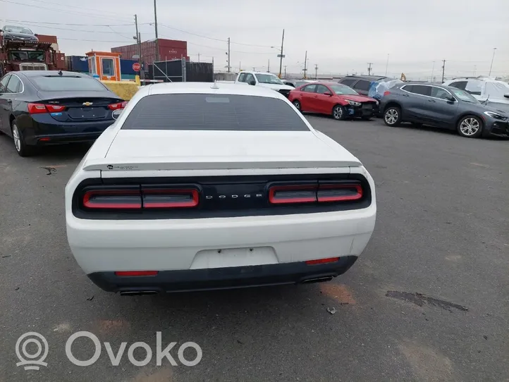 Dodge Challenger Osłona termiczna rury wydechowej 04780855AD