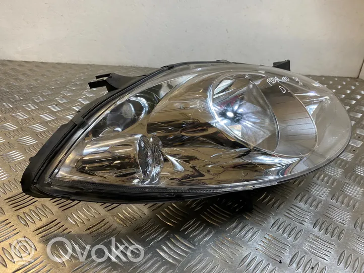 Mercedes-Benz A W169 Lampa przednia A1698200261